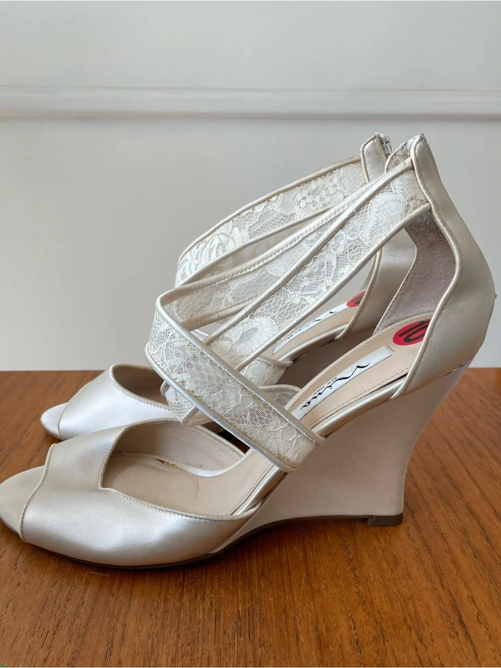 Nina New York Elyana Lace Strap Wedge Shoes Size 10
